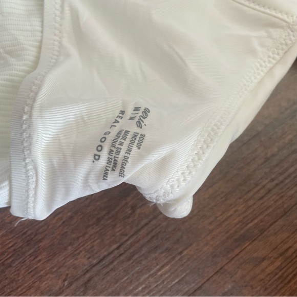 White Ribbed bikini top - Picture 5 of 5